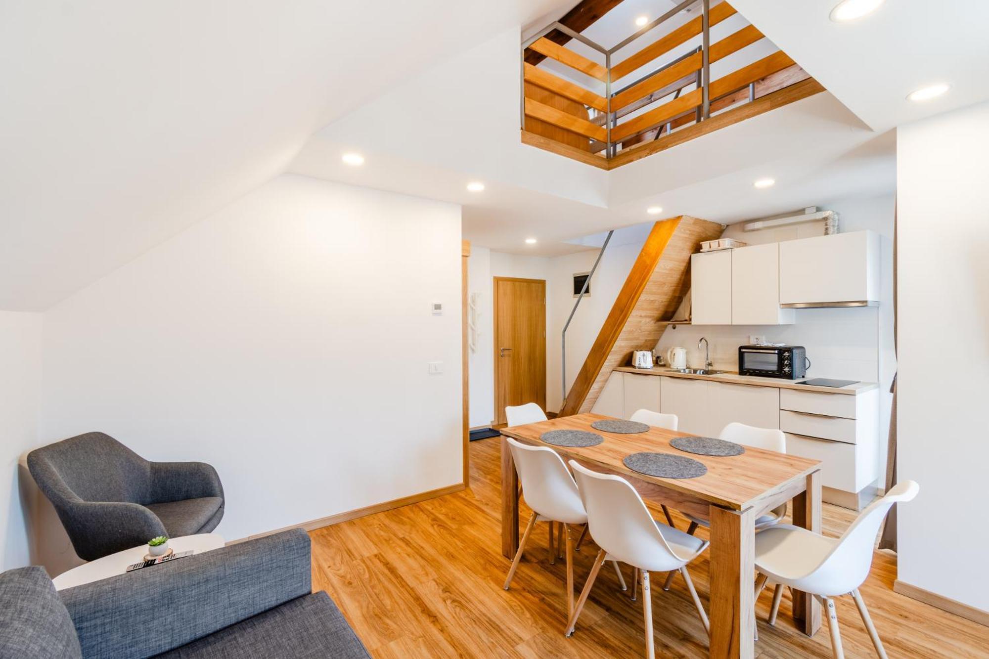 Apartments Skok With Rafting And Free Parking โบเว็ก ภายนอก รูปภาพ