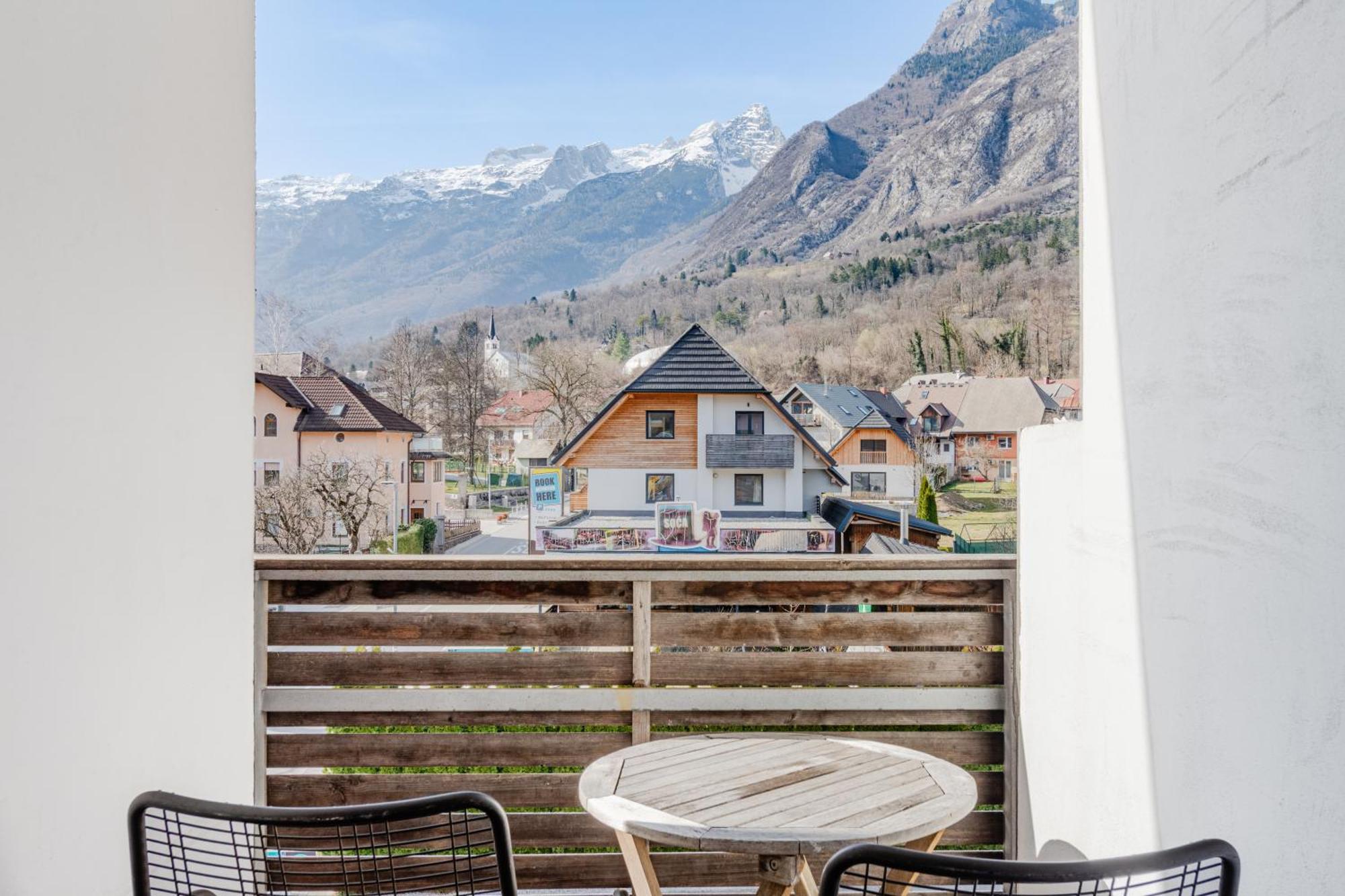 Apartments Skok With Rafting And Free Parking โบเว็ก ภายนอก รูปภาพ